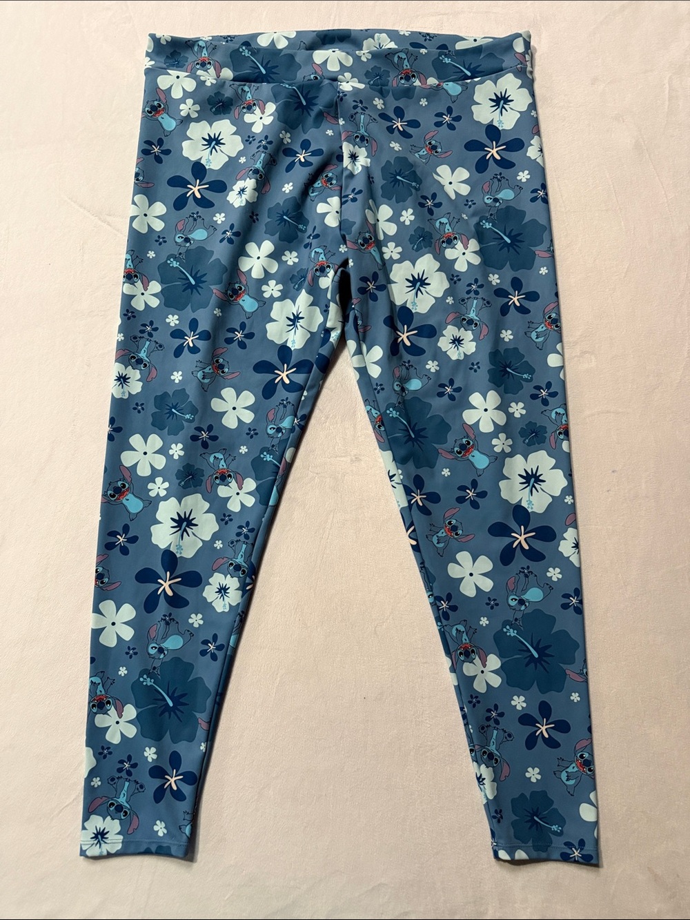 Disney parks stitch floral leggings NWOT